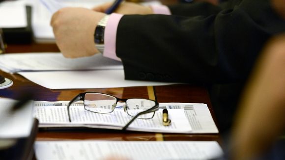 Чиновникам разрешат не отчитываться за Tax-free, детский сад и кредиты