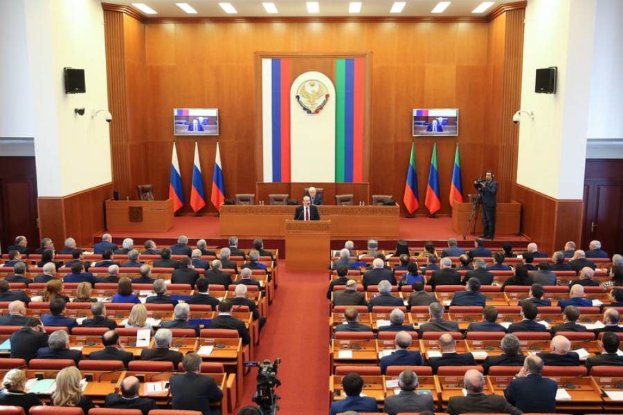 Рамазан Абдулатипов выступил с Посланием (отчетом) Народному Собранию республики