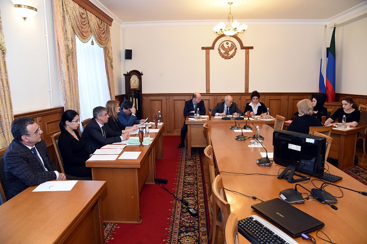 В Аппарате Народного Собрания Республики Дагестан аттестуют государственных гражданских служащих